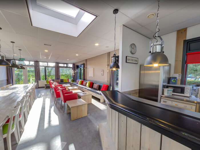 Vakantiewoning in Schaijk (Noord-Brabant) voor 24 personen met 12 slaapkamers.