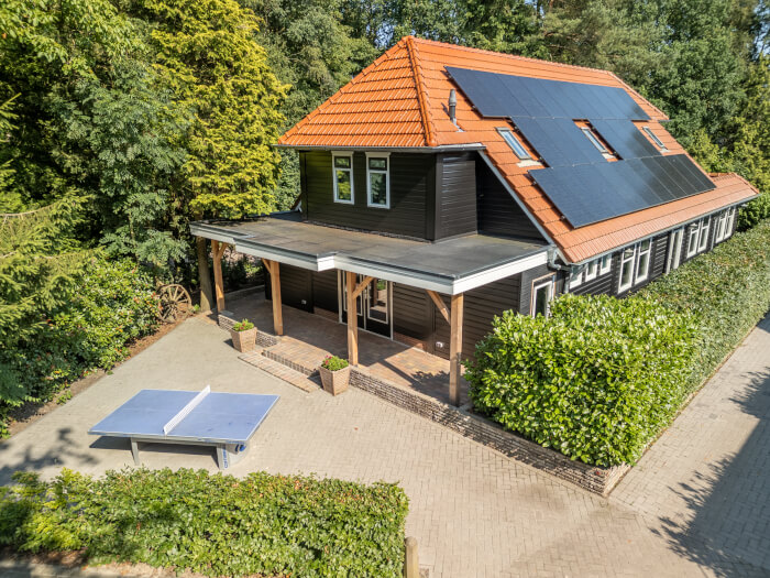 Vakantiewoning in Bruchterveld (Overijssel) voor 16 personen met 8 slaapkamers.