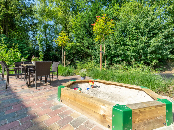 Vakantiewoning in Bruchterveld (Overijssel) voor 16 personen met 8 slaapkamers.