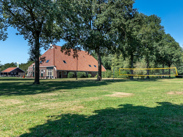 Vakantiewoning in Appelscha (Friesland) voor 99 personen met 9 slaapkamers.