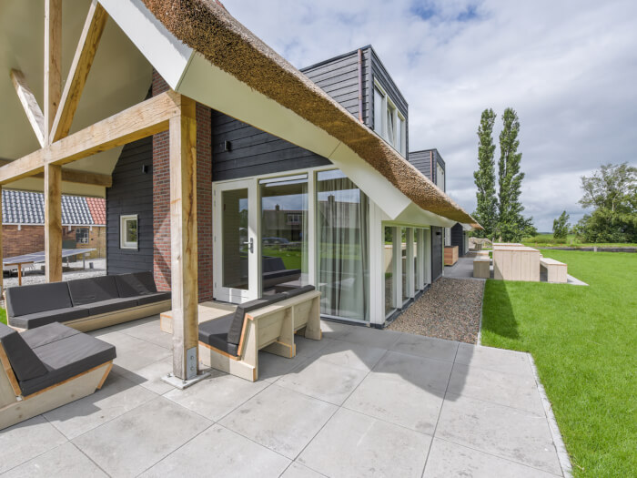 Vakantiewoning in Terkaple (Friesland) voor 16 personen met 8 slaapkamers.