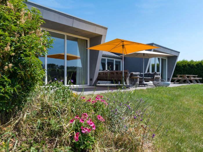 Vakantiewoning in Zuidzande (Zeeland) voor 8 personen met 4 slaapkamers.