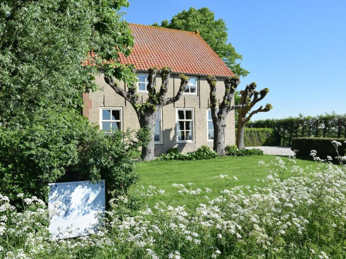 Vakantiewoning in Heerenhoek (Zeeland) voor 14 personen met 6 slaapkamers.