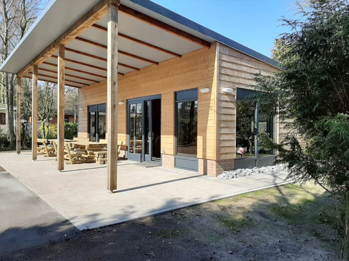 Vakantiewoning in Schaijk (Noord-Brabant) voor 18 personen met 9 slaapkamers.