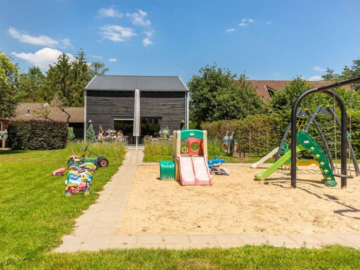 Vakantiewoning in Buurse (Overijssel) voor 18 personen met 6 slaapkamers.