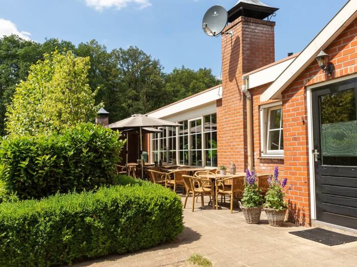 Vakantiewoning in Buurse (Overijssel) voor 38 personen met 7 slaapkamers.