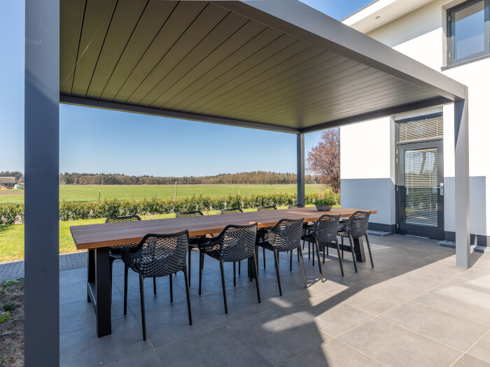 Vakantiewoning in Rheeze (Overijssel) voor 10 personen met 3 slaapkamers.