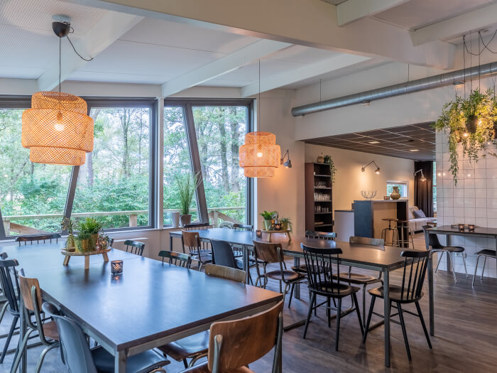 Vakantiewoning in Bakkeveen (Friesland) voor 28 personen met 14 slaapkamers.
