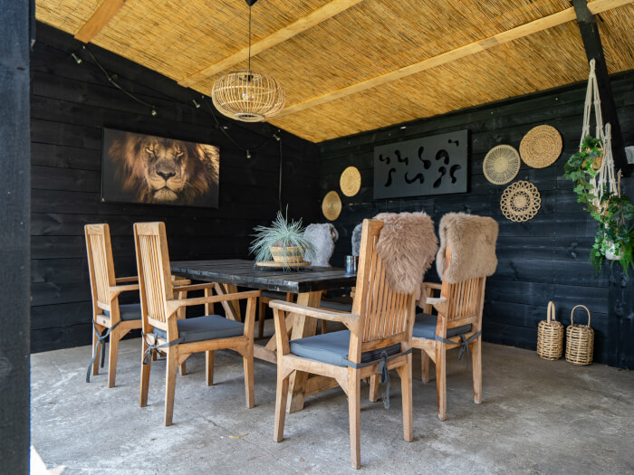Vakantiewoning in Leeuwarden (Friesland) voor 14 personen met 5 slaapkamers.