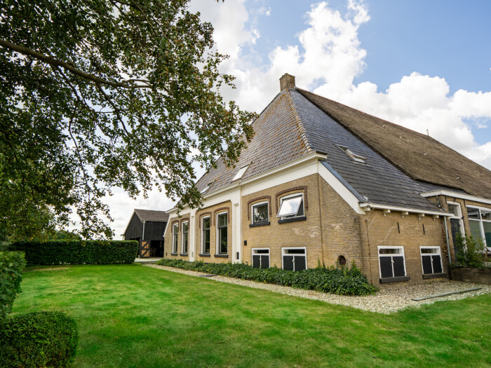 Vakantiewoning in Leeuwarden (Friesland) voor 14 personen met 5 slaapkamers.