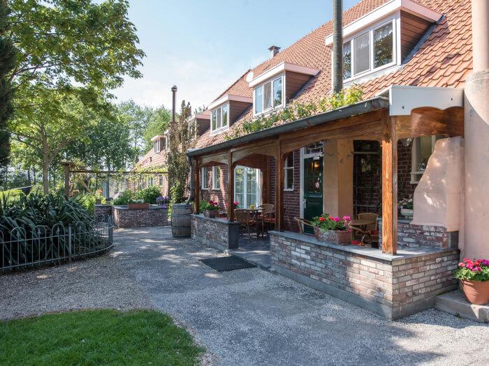 Vakantiewoning in Slootdorp (Noord-Holland) voor 17 personen met 6 slaapkamers.