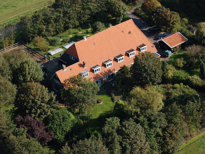 Vakantiewoning in Slootdorp (Noord-Holland) voor 17 personen met 6 slaapkamers.
