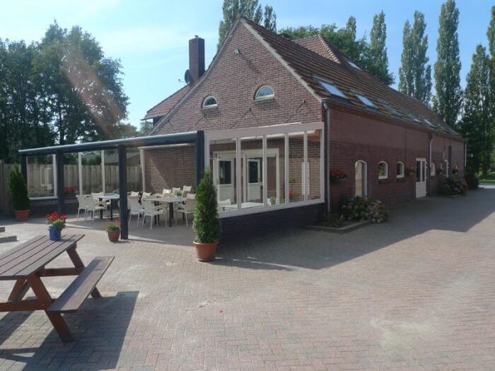 Vakantiewoning in Weert (Limburg) voor 18 personen met 5 slaapkamers.