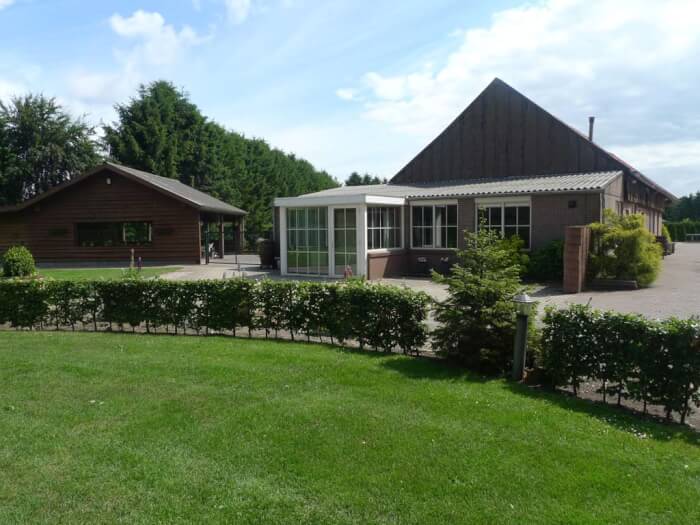 Vakantiewoning in Weert (Limburg) voor 22 personen met 10 slaapkamers.