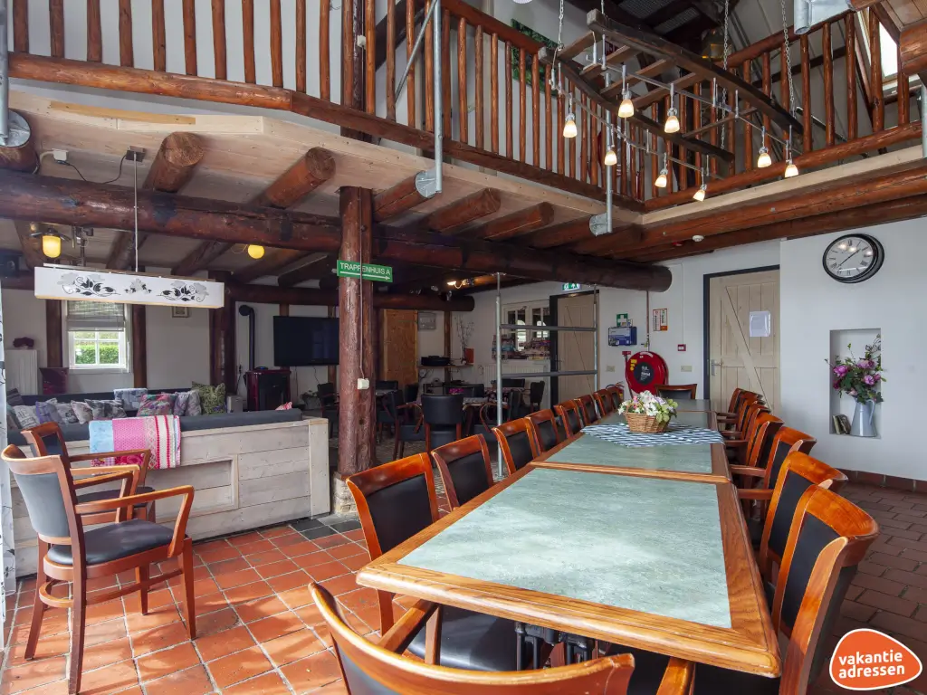 Vakantiewoning in Ottoland (Zuid-Holland) voor 30 personen met 4 slaapkamers.