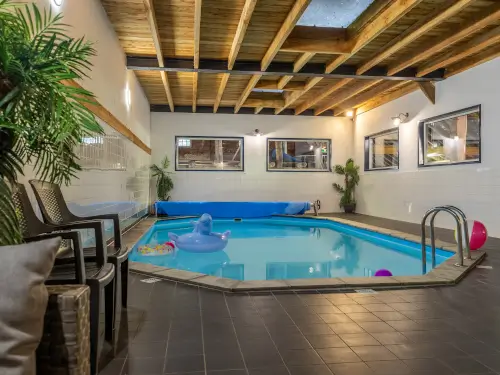 Exclusief vakantiehuis met binnenzwembad, sauna en whirlpool