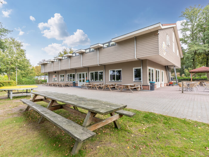 Vakantiewoning in Rheeze (Overijssel) voor 90 personen met 13 slaapkamers.