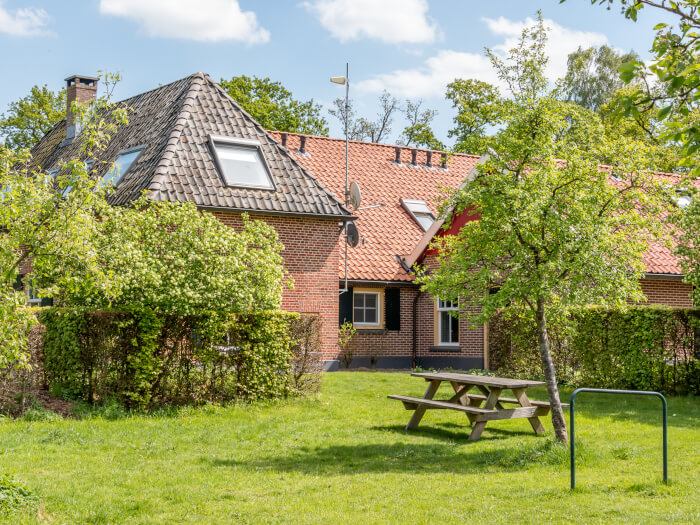 Vakantiewoning in Aalten (Gelderland) voor 19 personen met 7 slaapkamers.