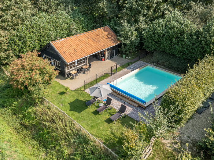 Vakantiewoning in 2e Exloërmond (Drenthe) voor 30 personen met 11 slaapkamers.
