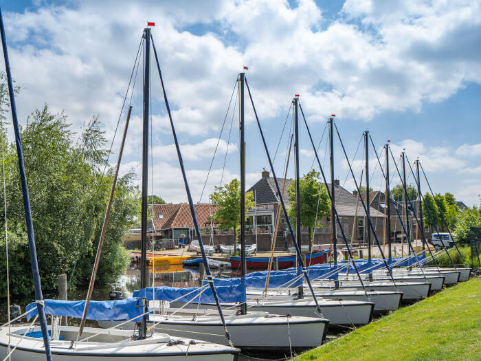 Vakantiewoning in Idskenhuizen (Friesland) voor 22 personen met 2 slaapkamers.