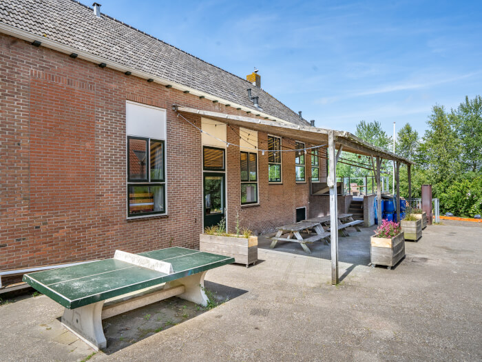 Vakantiewoning in Idskenhuizen (Friesland) voor 22 personen met 2 slaapkamers.