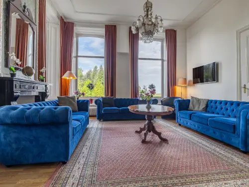 Exclusief vakantiehuis met privé binnenzwembad, bubbelbad & sauna