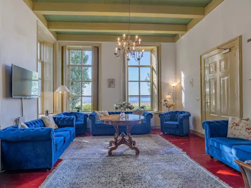 Exclusieve vakantiewoning inclusief privé binnenzwembad, bubbelbad & sauna
