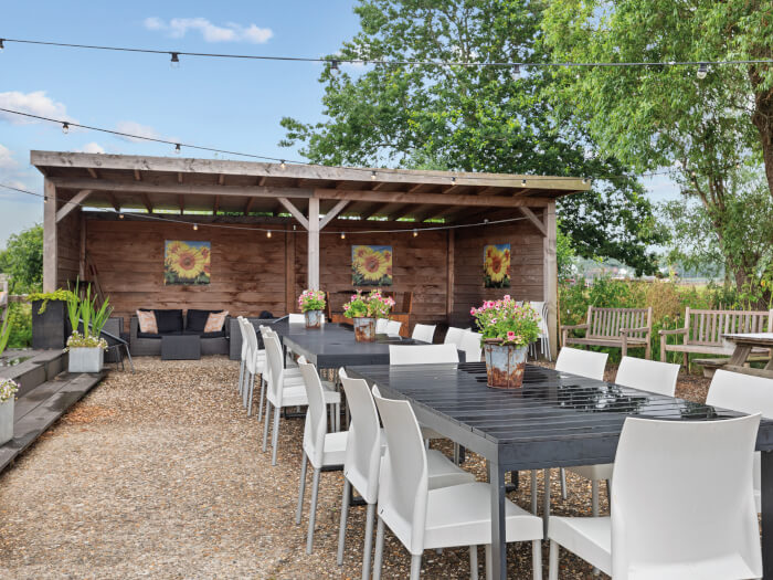 Vakantiewoning in Oosterblokker (Noord-Holland) voor 34 personen met 14 slaapkamers.