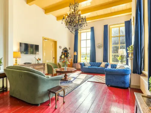 Vakantiehuis inclusief privé binnenzwembad, sauna & bubbelbad