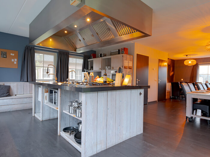 Vakantiewoning in Tiendeveen (Drenthe) voor 20 personen met 10 slaapkamers.