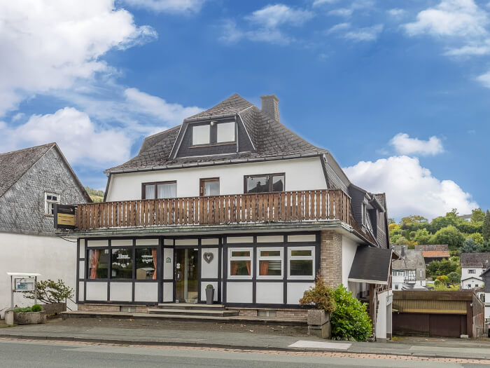 Vakantiewoning in Winterberg (Noordrijn-Westfalen) voor 26 personen met 8 slaapkamers.