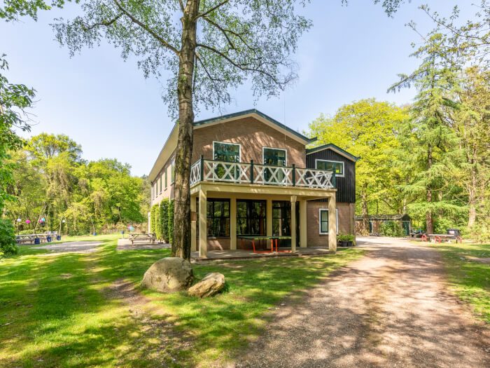 Vakantiewoning in Beek (Gelderland) voor 54 personen met 9 slaapkamers.