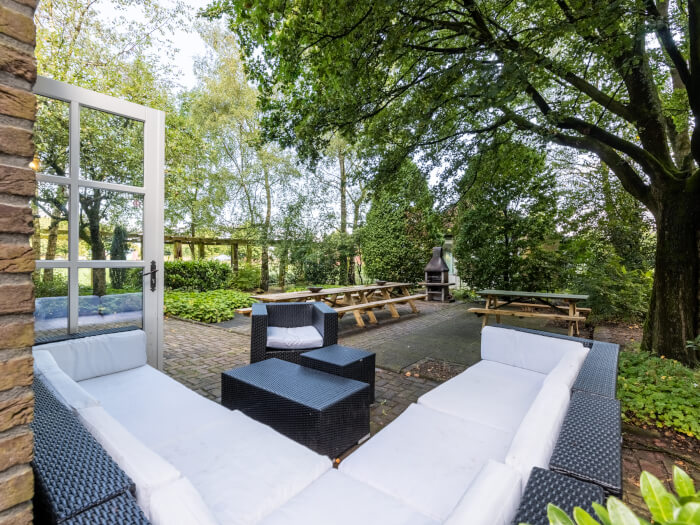 Vakantiewoning in Heythuysen (Limburg) voor 30 personen met 14 slaapkamers.