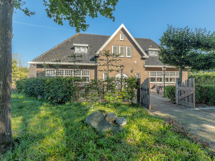 Vakantiewoning in Dwingeloo (Drenthe) voor 30 personen met 8 slaapkamers.