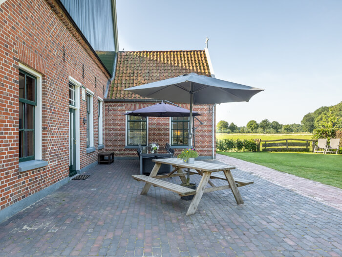 Vakantiewoning in Lattrop-Breklenkamp (Overijssel) voor 14 personen met 5 slaapkamers.