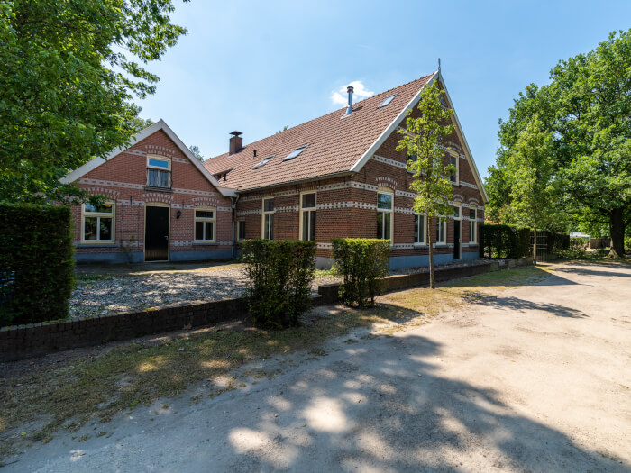 Vakantiewoning in Eibergen (Gelderland) voor 22 personen met 9 slaapkamers.