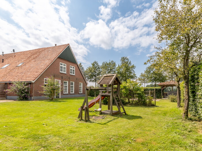 Vakantiewoning in Winterswijk (Gelderland) voor 13 personen met 7 slaapkamers.