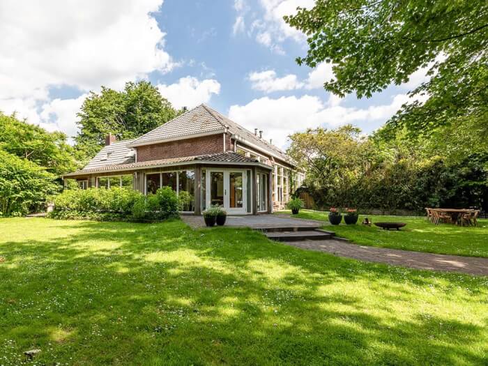 Vakantiewoning in Hooghalen (Drenthe) voor 18 personen met 9 slaapkamers.