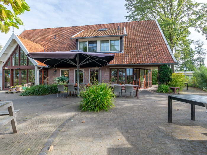 Vakantiewoning in Eibergen (Gelderland) voor 28 personen met 12 slaapkamers.