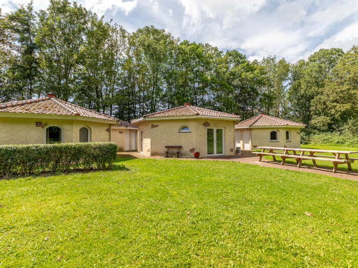 Vakantiewoning in Zevenaar (Gelderland) voor 16 personen met 8 slaapkamers.