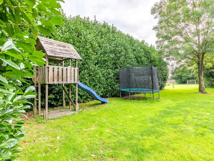 Vakantiewoning in Lochem (Gelderland) voor 20 personen met 8 slaapkamers.