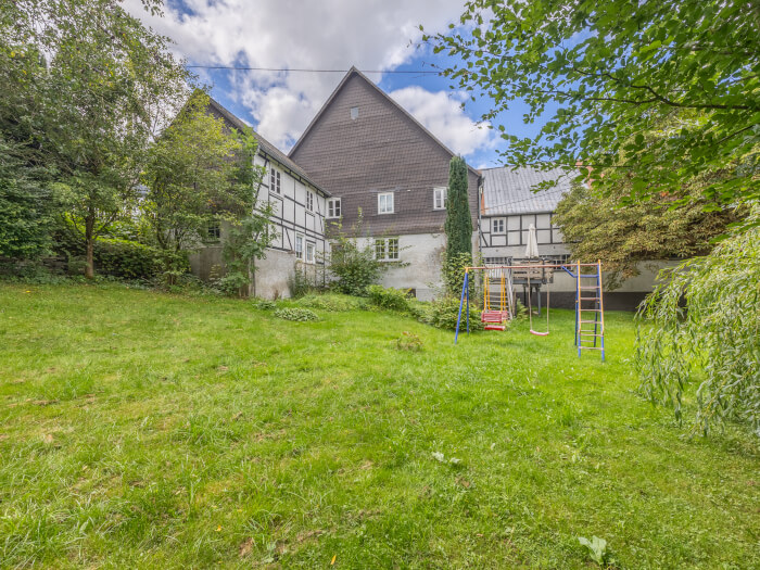Vakantiewoning in Winterberg (Noordrijn-Westfalen) voor 16 personen met 8 slaapkamers.