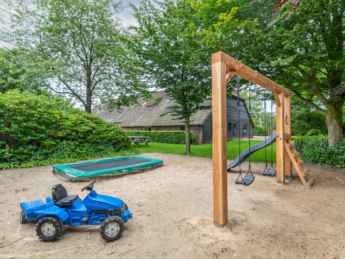 Vakantiewoning in Spier (Drenthe) voor 27 personen met 9 slaapkamers.