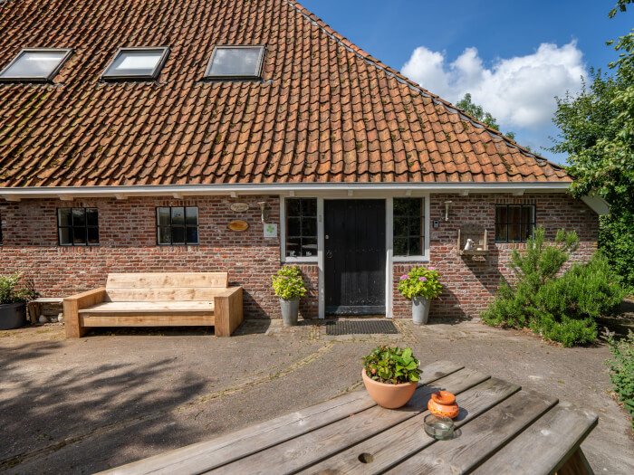 Vakantiewoning in Boazum (Friesland) voor 15 personen met 7 slaapkamers.