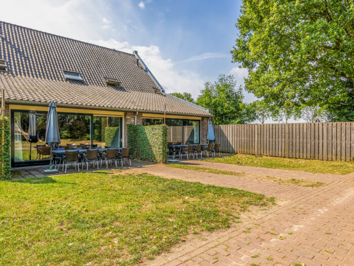 Vakantiewoning in Roermond (Limburg) voor 24 personen met 10 slaapkamers.