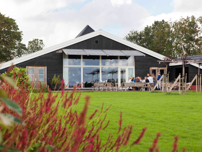 Vakantiewoning in Avenhorn (Noord-Holland) voor 32 personen met 10 slaapkamers.