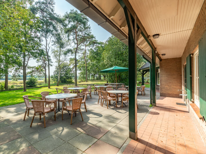 Vakantiewoning in Ommen (Overijssel) voor 35 personen met 8 slaapkamers.