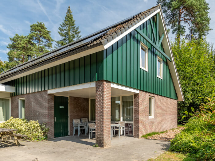 Vakantiewoning in Ommen (Overijssel) voor 16 personen met 8 slaapkamers.