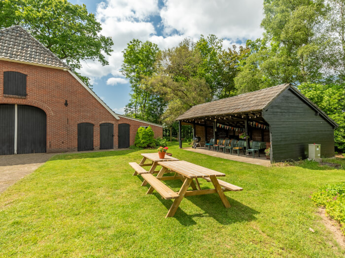 Vakantiewoning in Aalten (Gelderland) voor 18 personen met 7 slaapkamers.