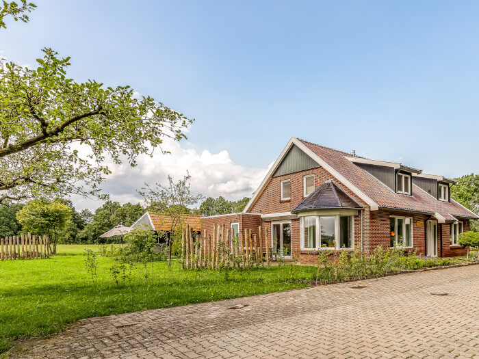 Vakantiewoning in Lattrop-Breklenkamp (Overijssel) voor 10 personen met 4 slaapkamers.
